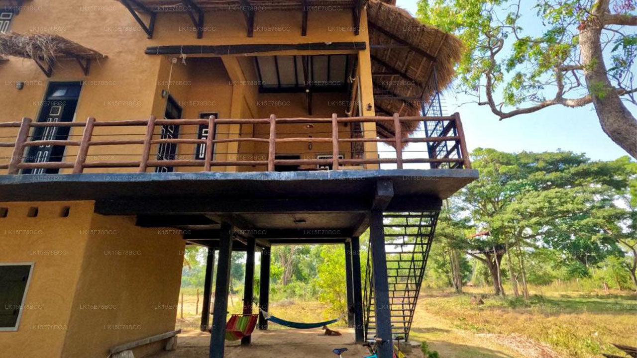 Loft nad jeziorem, Kurunegala