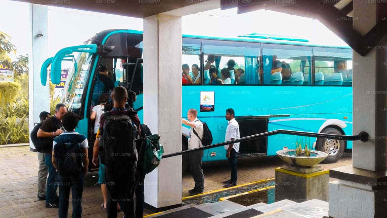 Transfer between Colombo (CMB) Airport and Turyaa Kalutara, Kalutara