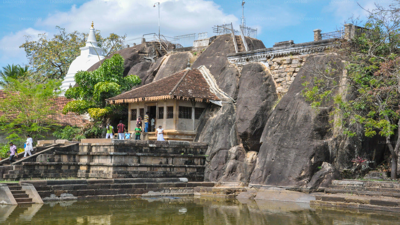 Święte miasto Anuradhapura z Kolombo