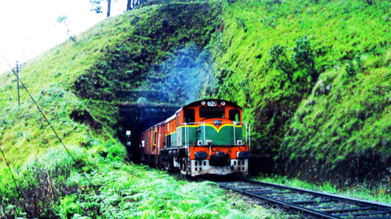 Przejazd pociągiem z Kolombo do Ella (pociąg nr: 1015 „Udarata Menike”)