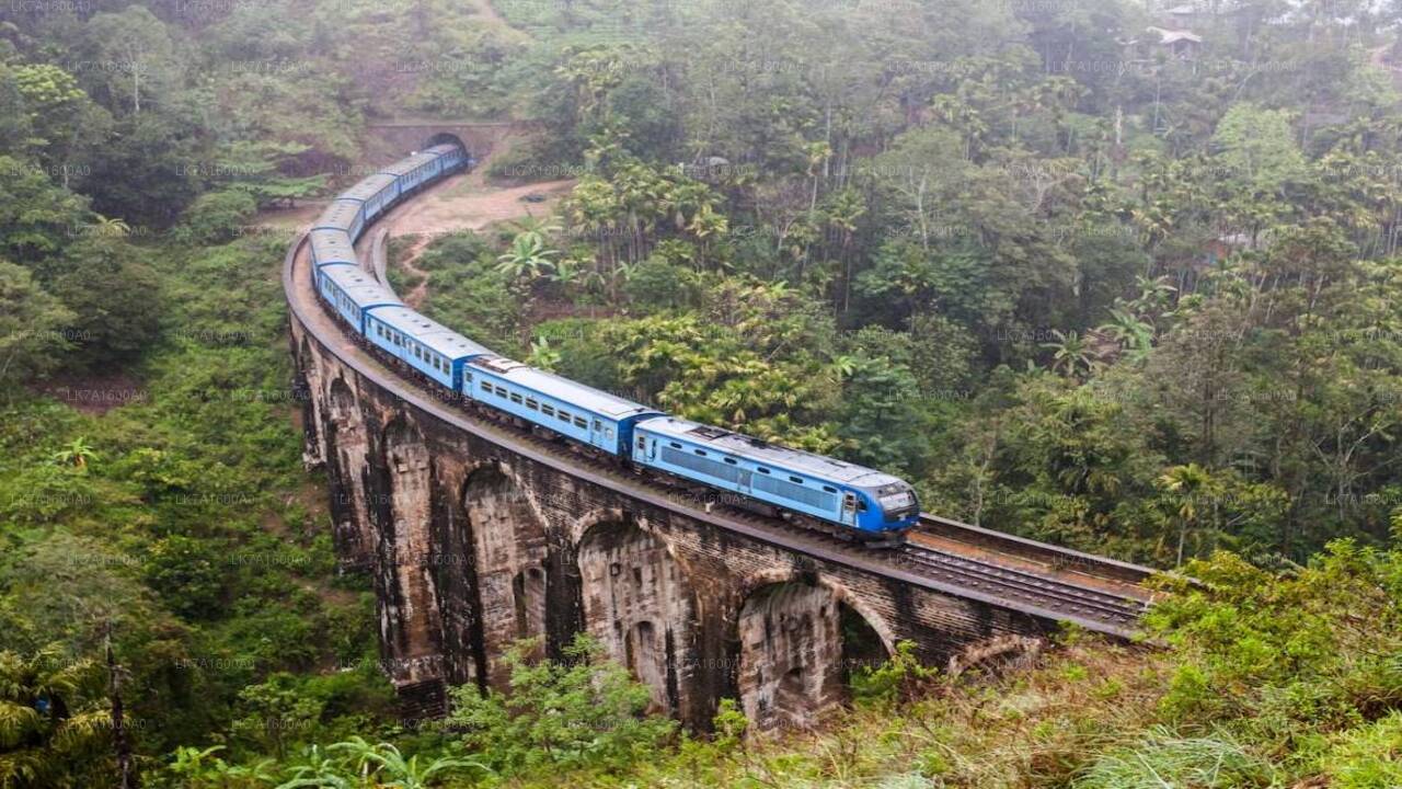 Przejazd pociągiem z Kolombo do Badulla (Pociąg nr: 1005 „Podi Menike”)