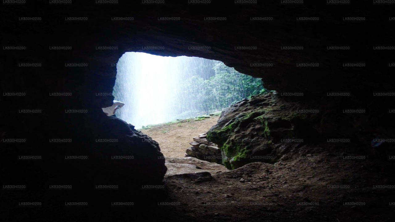 Przeglądaj jaskinię Belilena z Kolombo